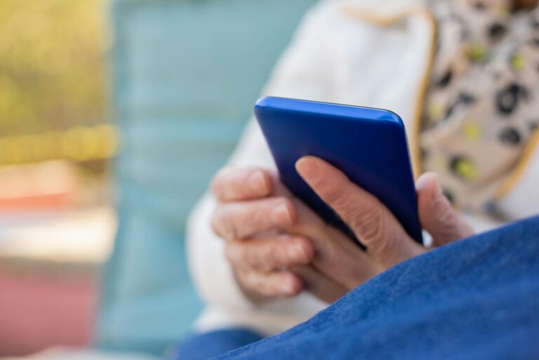How to Maintain Healthy Phone Habits for Better Well-Being